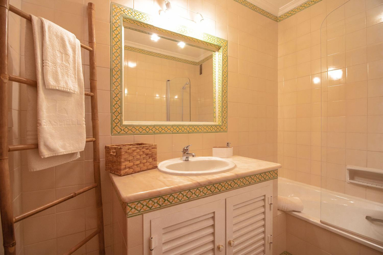 Bathroom 2, Apartamento Varandas do Sol by Algarve Holidays, Loulé