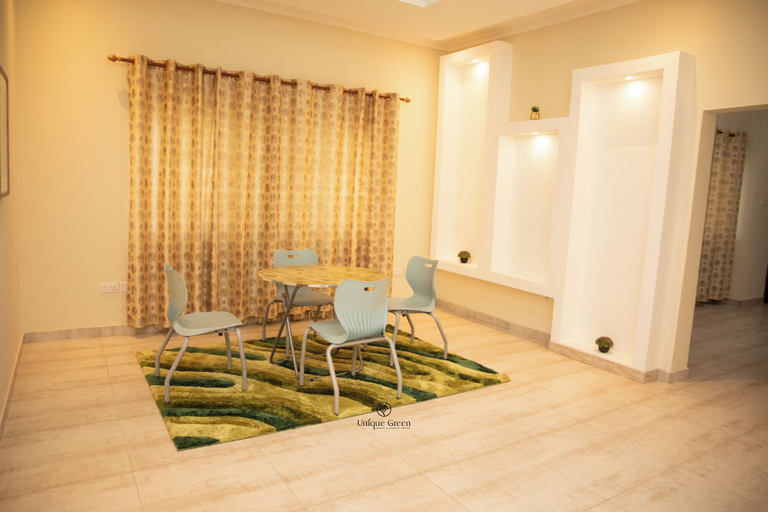 Others 5, Unique Green Lodge, Tema