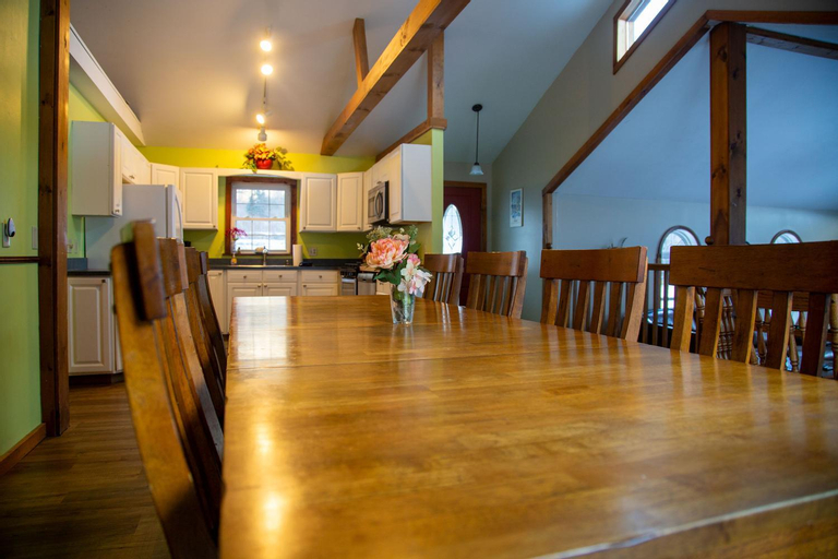 Others 5, The Maples - Hot tub! Amazing views, pets welcomed, Cattaraugus