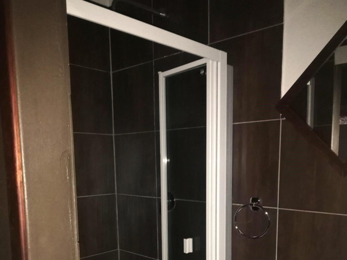 Bathroom 4, Kusile Guest House, Sekhukhune