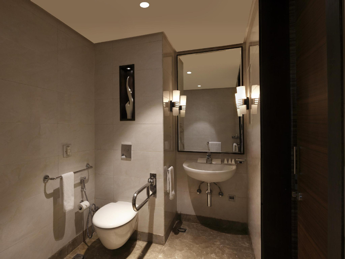 Bathroom 16
