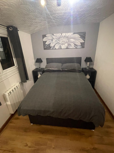 Bedroom 2, Snowdonia cabin, Gwynedd