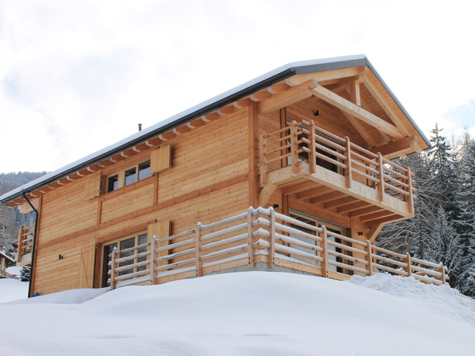 Exterior & Views 2, Chalet in La Tzoumaz Near Ski Lift, Martigny