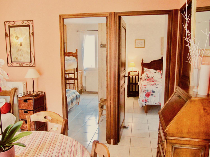 Bedroom 2, le vieux pont, Vaucluse