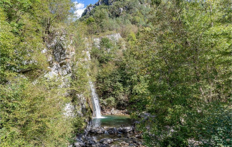 Others 4, 3 Bedroom Awesome Home In Ledro, Trento