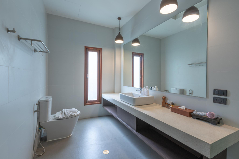 Bathroom 5