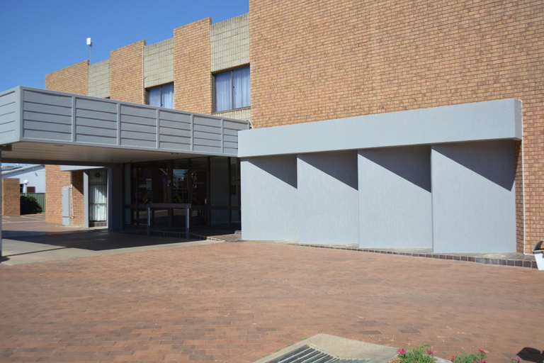 Exterior 10