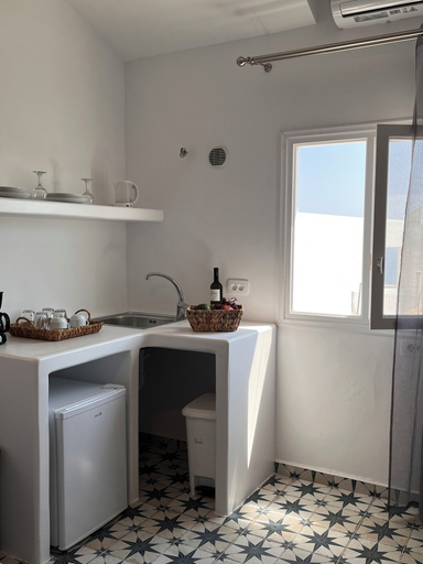 Others 4, High Point Apartments Fira, South Aegean