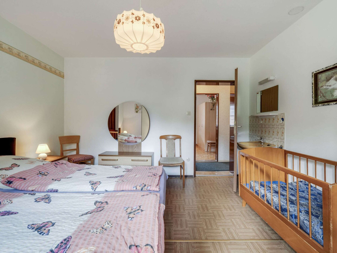 Bedroom 3, Ferienwohnung in der Nahe des Skigebietes, Cham