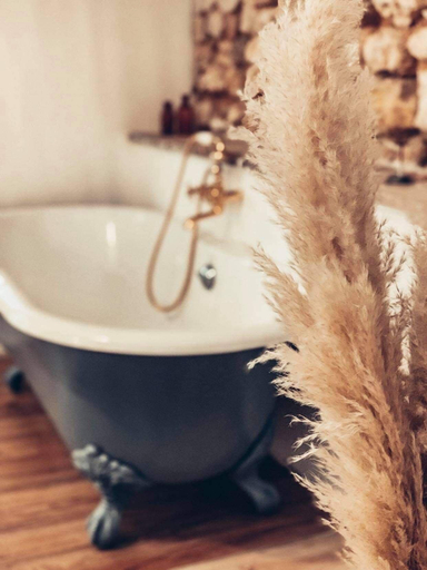 Bathroom 4, Le clos Bohème, Gard