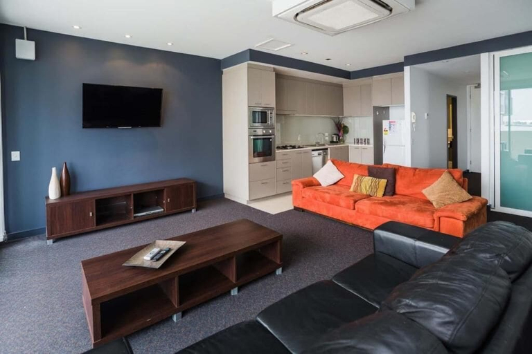 Others 4, Honeysuckle Suites, Newcastle - Inner City