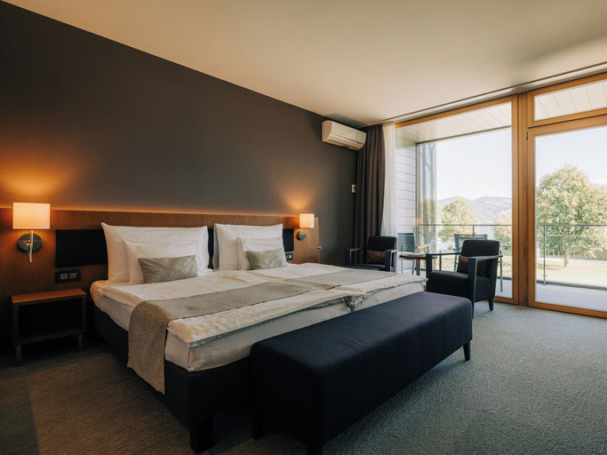 Bedroom 3, Deltapark Vitalresort, Niedersimmental