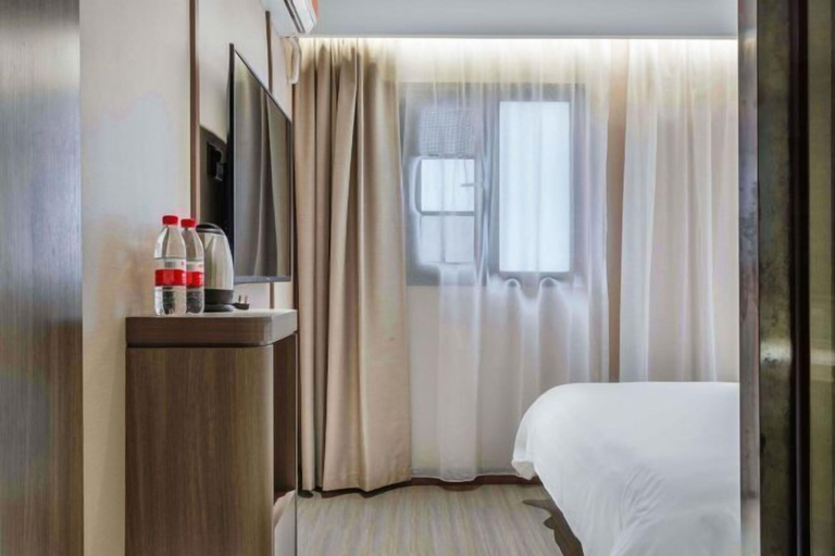 Bedroom 5, HanTing Hotel (Shenzhen Xili Subway Station), Shenzhen