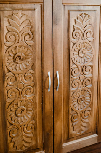 Others 3, Винената къща, Veliko Tarnovo