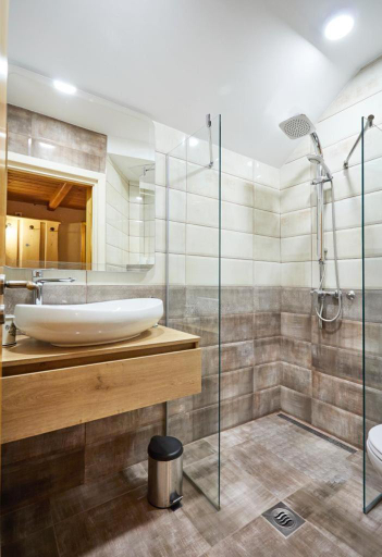 Bathroom 4, Zagorska Bajka, Radoboj