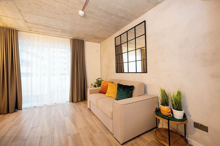 Others 5, Fort40 Guesthouse