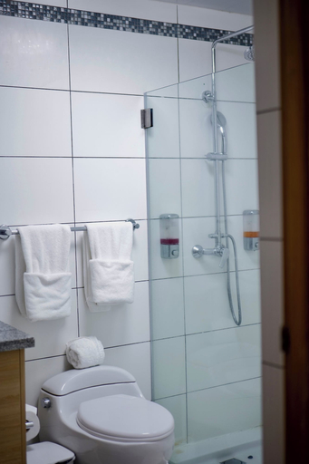Bathroom 4, Marbella Juan Dolio, Guayacanes