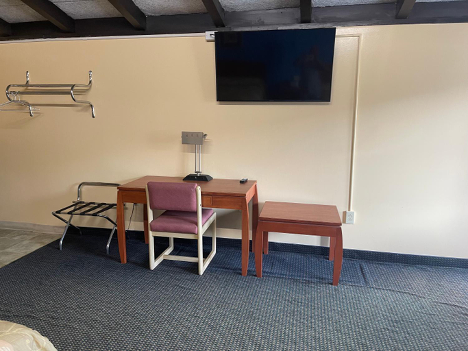 Others 3, Budget Inn - Madison, Rockingham