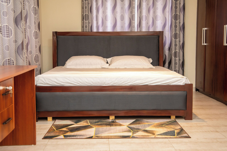 Bedroom 3, Unique Green Lodge, Tema