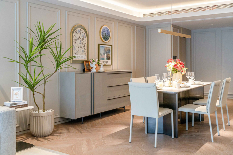 Dining Room 6