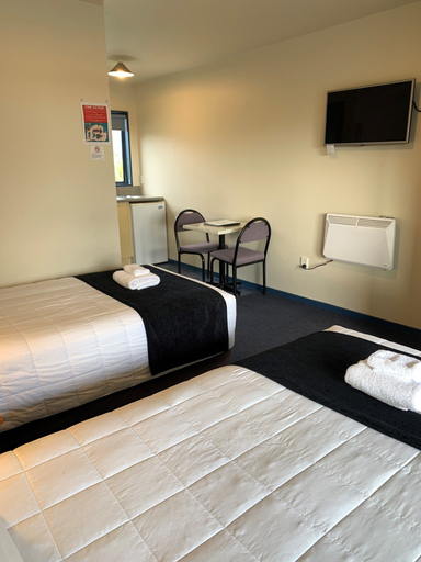 Bedroom 3, Haast River Motels & Holiday Park, Westland