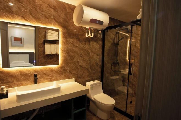 Bathroom 3, Manzhouli Crown Inn, Hulunbuir