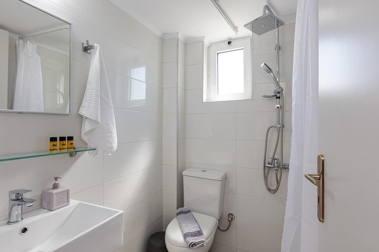 Bathroom 3, Adele Riva, Crete