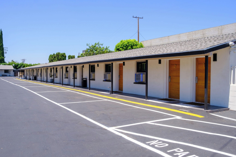Exterior & Views 1, Adobe inn, Los Angeles