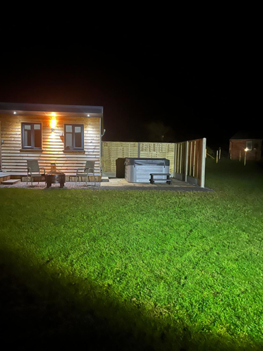 Others 3, MAESLLAN CABINS - 'Golwg Y Mor', Ceredigion