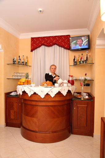 Food & Drinks 5, Guest House Galaxy, Rome