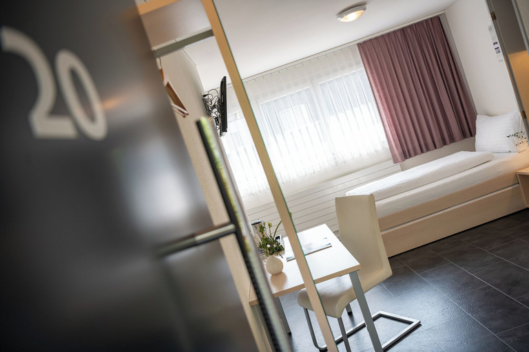 Bedroom 2, Hotel Garni Rössli, Sankt Gallen