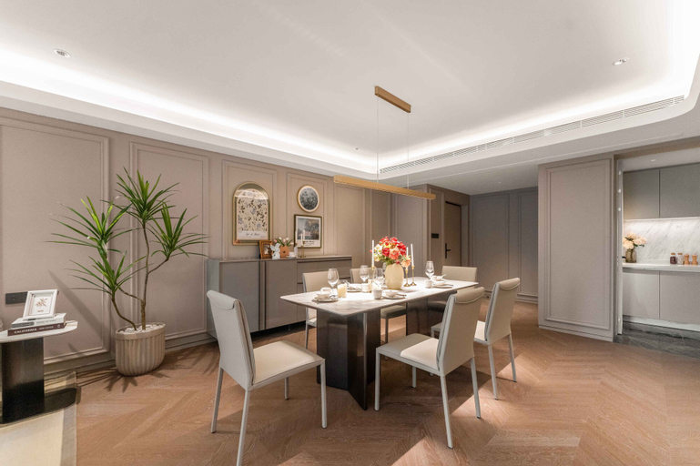 Dining Room 8
