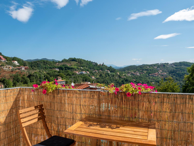 Others 2, Cinque terre affittacamere Atelier ouvert! free parking, La Spezia