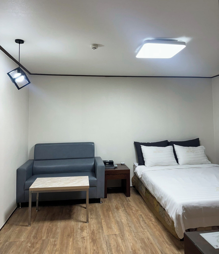 Bedroom 4, High Valley Hotel, Jeongseon