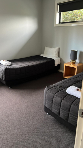 Bedroom 2, Charlestown Townhouse, Lake Macquarie - North