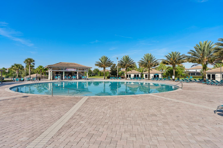 4, LUXURY 4 BR Townhouse w/ Pool & Waterpark (Minutes to Disney), Osceola