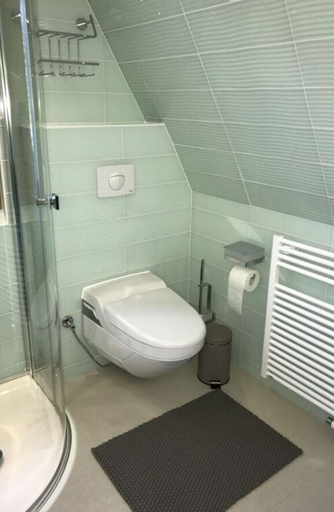 Bathroom 3, Finnhutte Seeblick Comfortable Holiday Residence, Prignitz