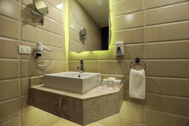 Bathroom 5, Coral Sun Beach, Al-Qusayr
