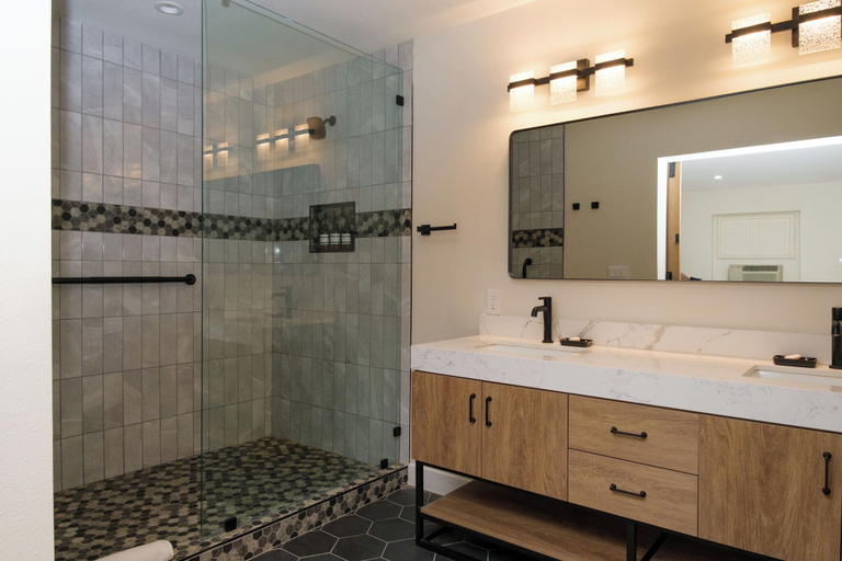 Bathroom 3, Adobe inn, Los Angeles