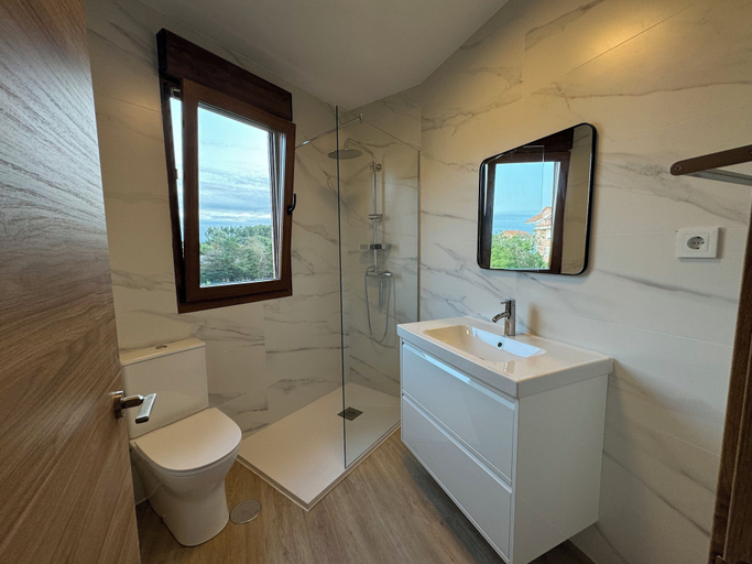Bathroom 4, Apartamentos Boutique Don Miguel, Cantabria