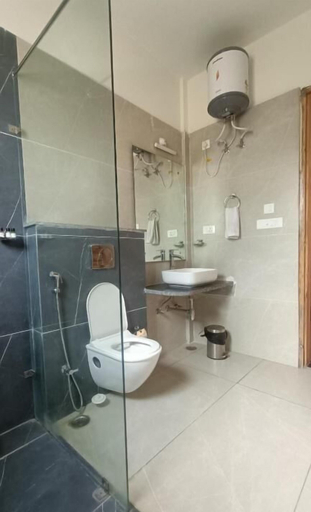Bathroom 3, Kudrat Resort and Suites Jim Corbett, Nainital