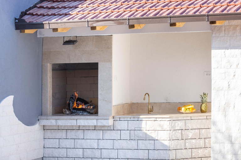 Others 3, VILLA STARS HILL WITH HEATING POOL and JACUZZI - MAKARSKA, Runovići