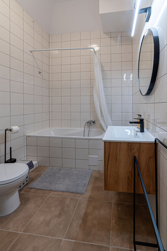 Bathroom 4, RentPlanet - plac Uniwersytecki, Środa Śląska