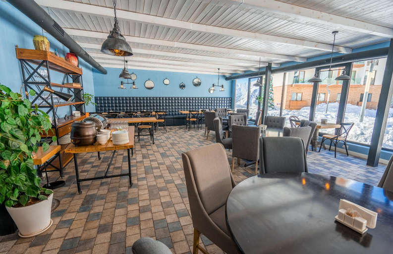 Food & Drinks 5, New Gudauri Atrium 440, Dusheti