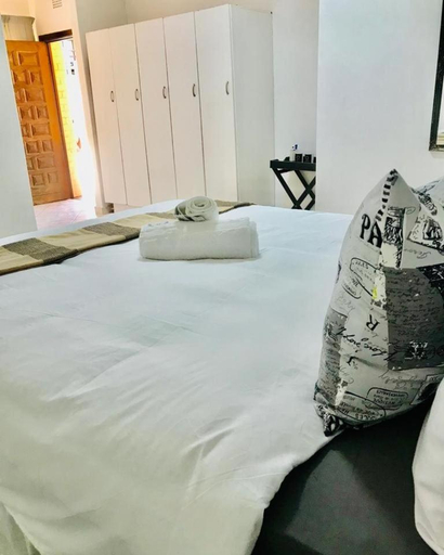Others 3, CapitalT Luxury Guest House, Ekurhuleni