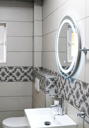 Bathroom 2, 2V1 - Blloku BKT, Tirana