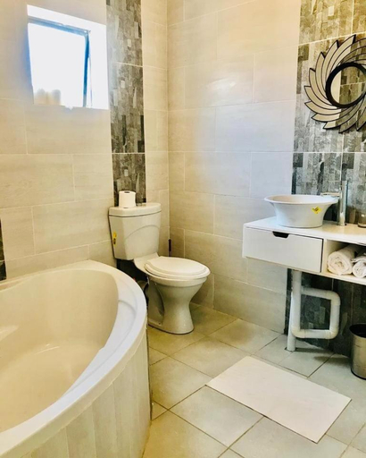 Others 2, CapitalT Luxury Guest House, Ekurhuleni