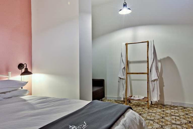 Others 2, Chateau La Vallette - Tritoni Suite