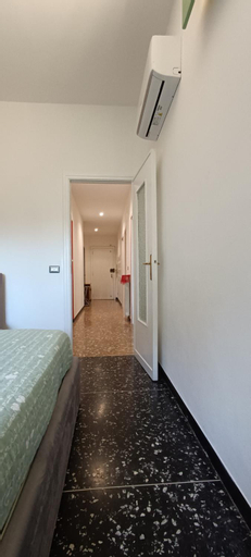 Bedroom 1, sonia's house, Savona