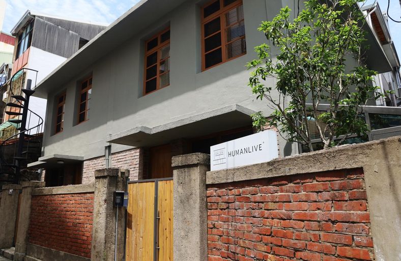 Entrance 2, Humanlive, Tainan